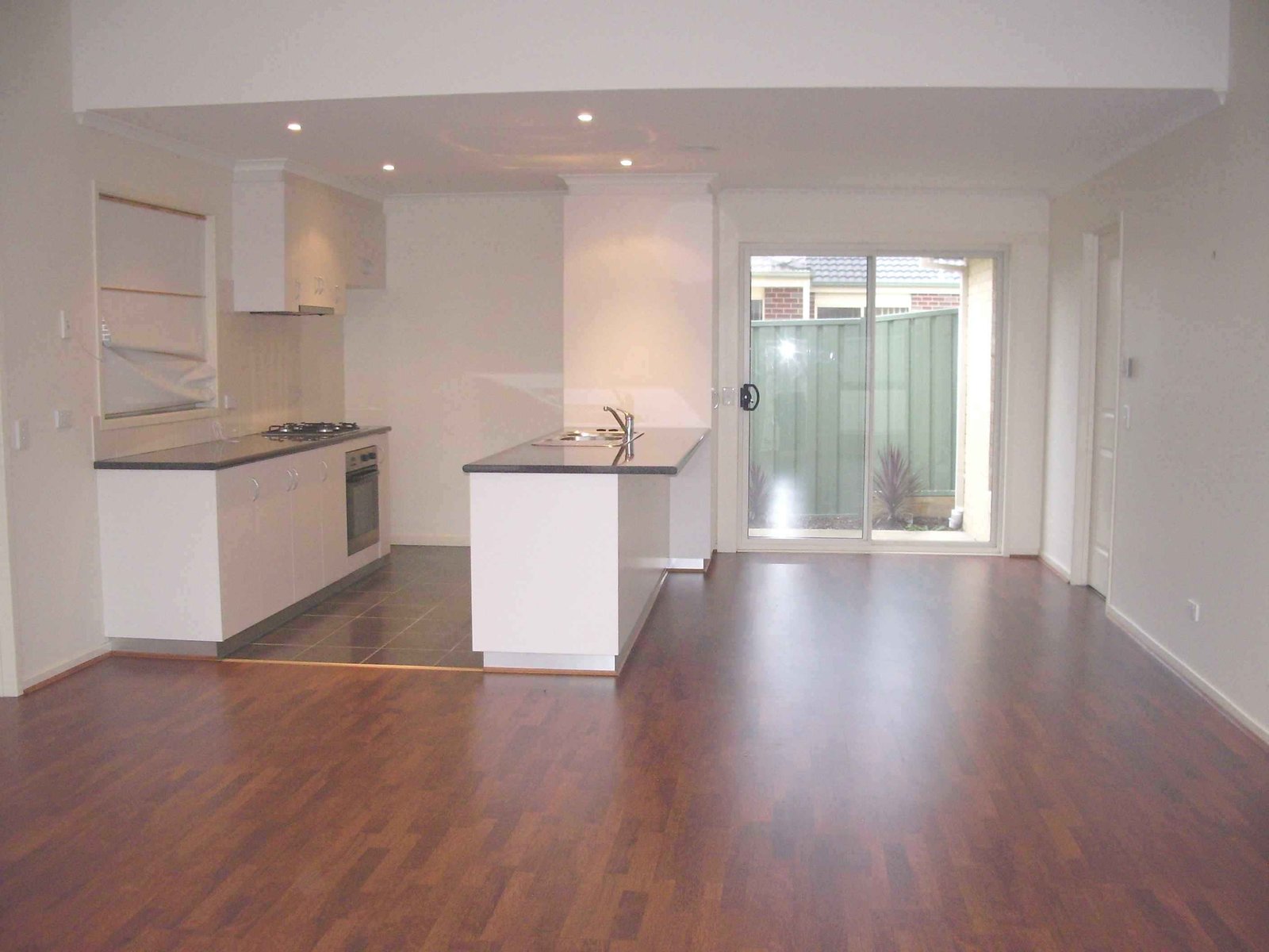 2/712 Geelong Road MOUNT CLEAR 8