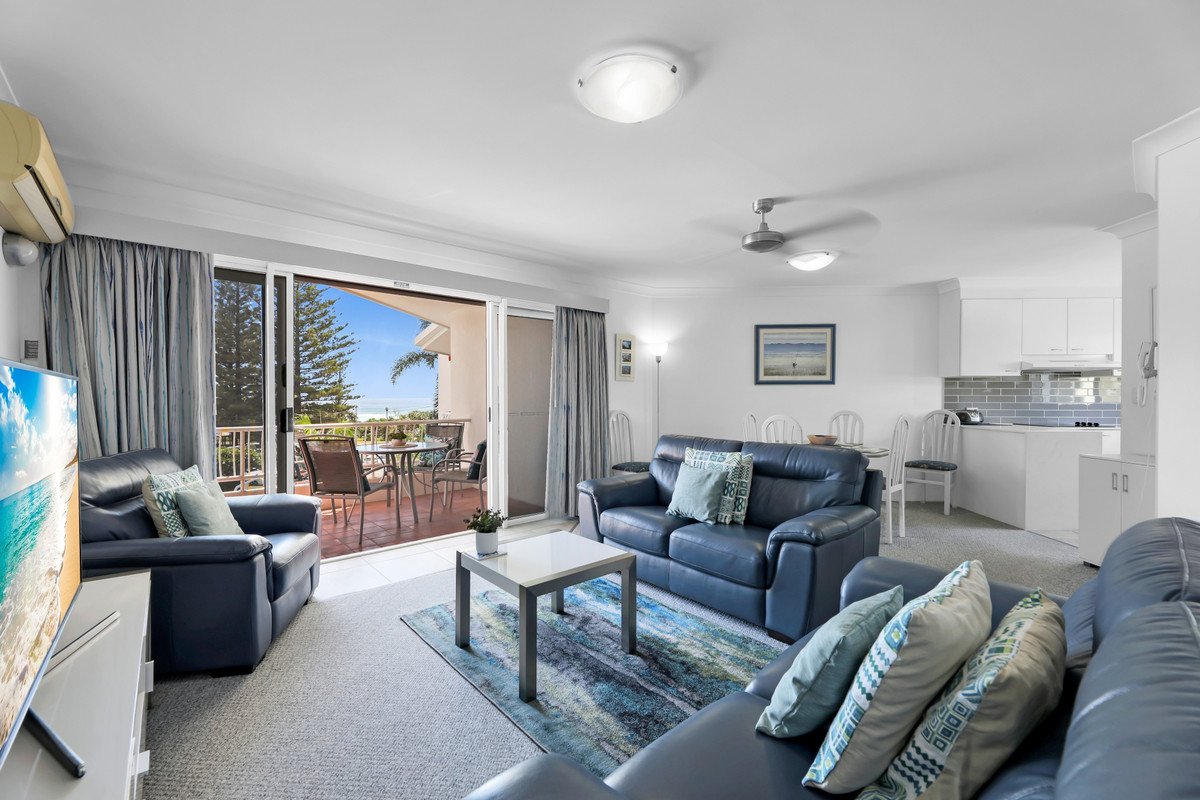 27/136 The Esplanade Burleigh Heads 2