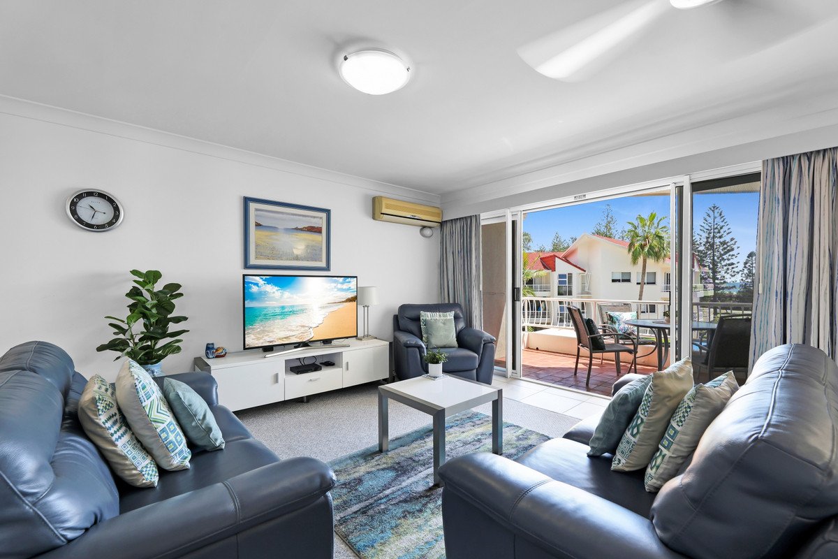 27/136 The Esplanade Burleigh Heads 3