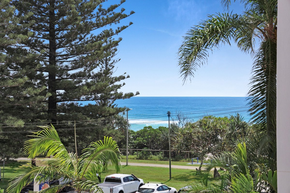 27/136 The Esplanade Burleigh Heads 6