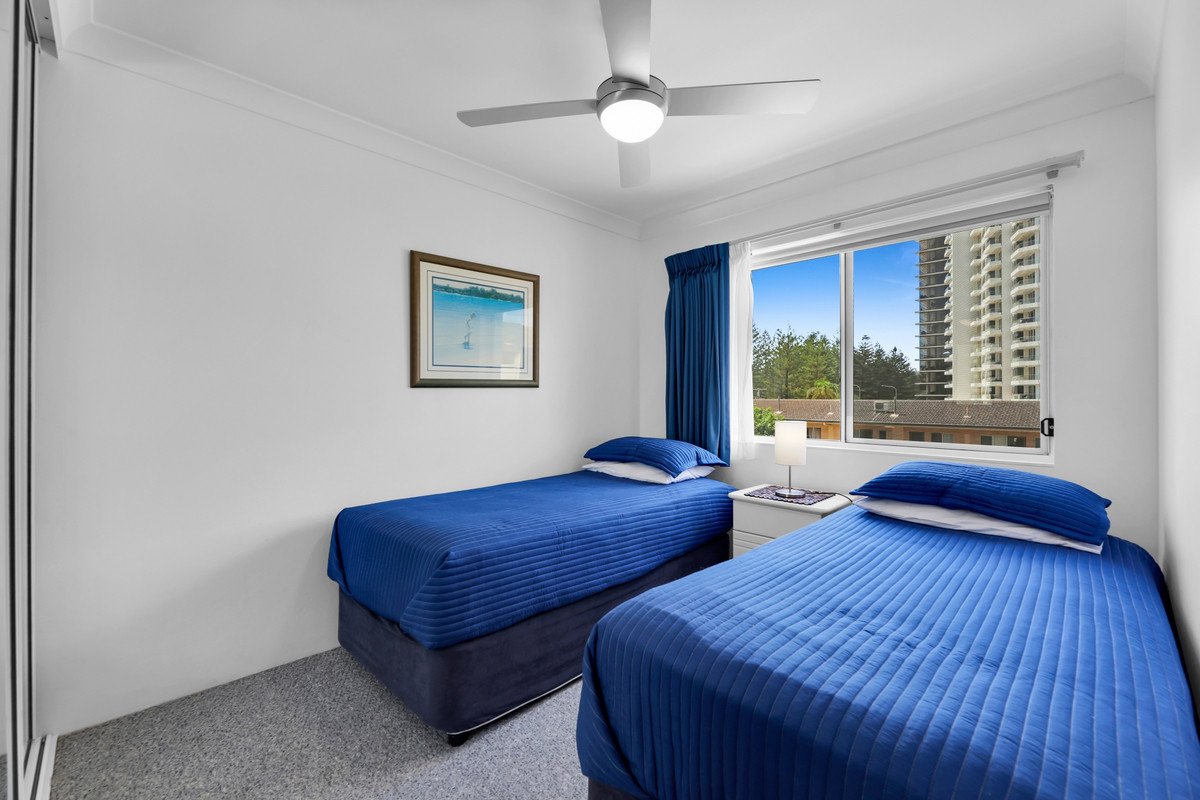 27/136 The Esplanade Burleigh Heads 14