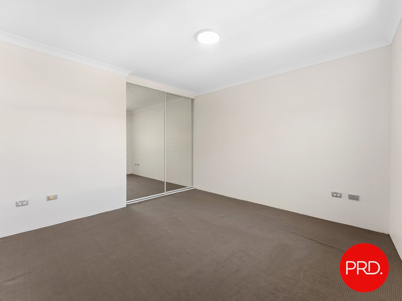 27/14-18 Fourth Avenue BLACKTOWN 4