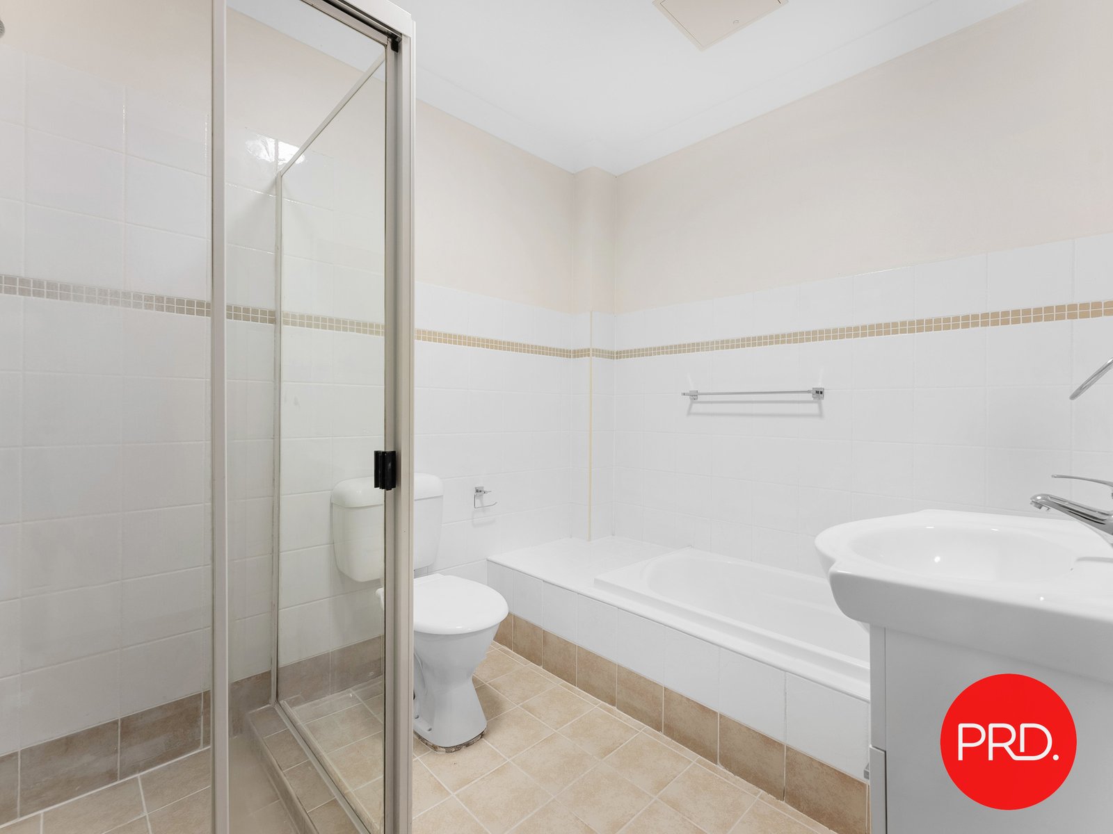 27/14-18 Fourth Avenue BLACKTOWN 5