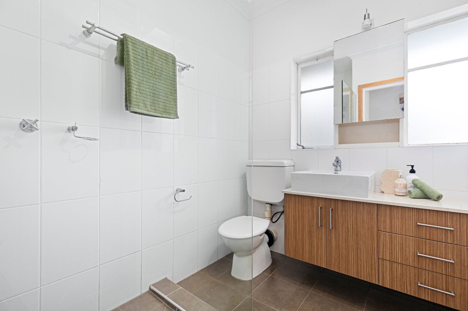 Gallery: 27/15-17 Cochrane Street