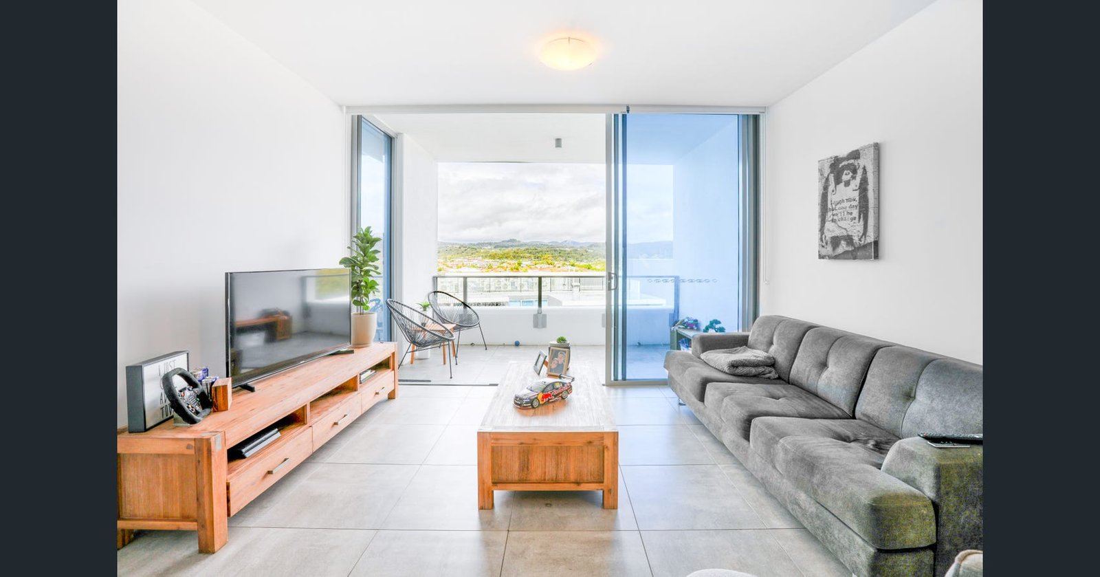 2715/397 Christine Avenue VARSITY LAKES 1