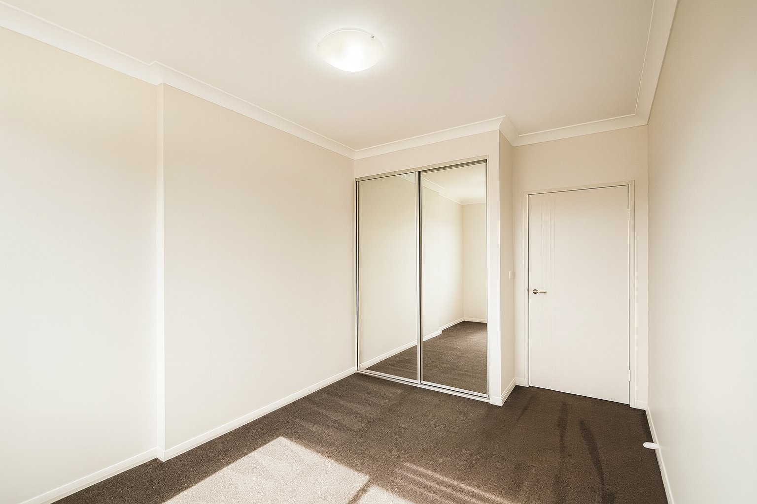 27/18 Castlereagh Street LIVERPOOL 5