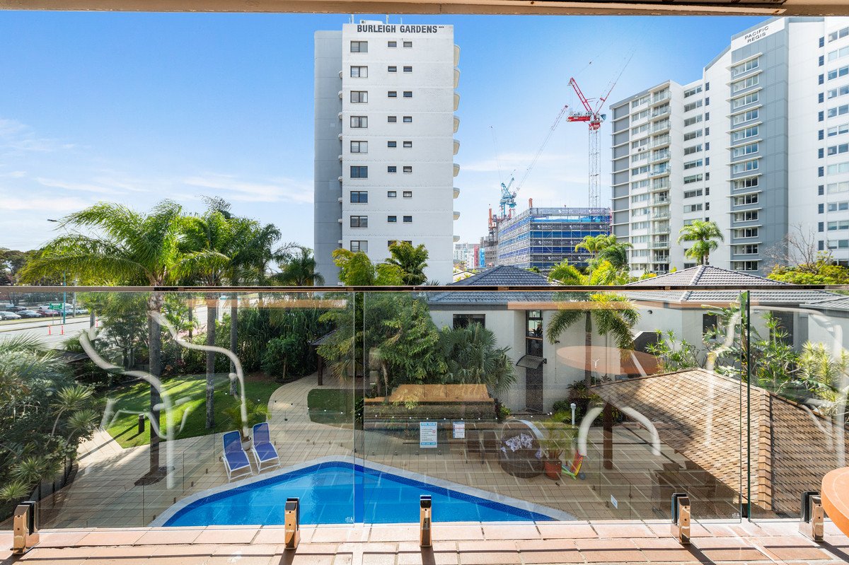 27/1849-1851 Gold Coast Highway BURLEIGH HEADS 2