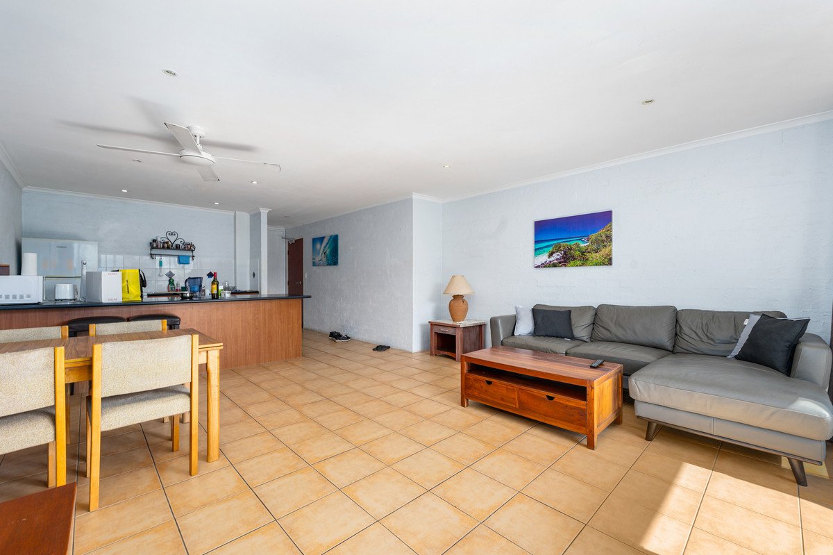 27/1849-1851 Gold Coast Highway BURLEIGH HEADS 5