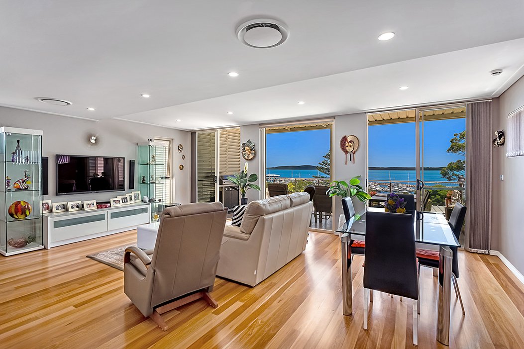 2/72 Magnus Street NELSON BAY 1