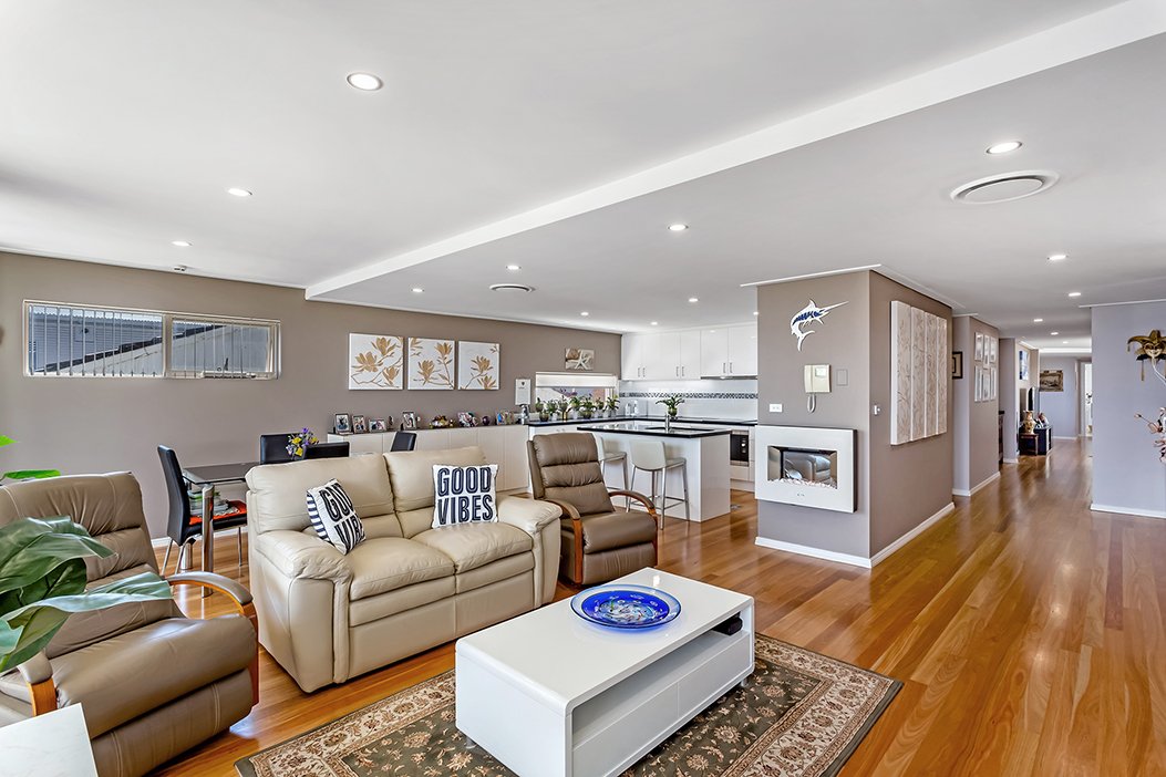 2/72 Magnus Street NELSON BAY 4