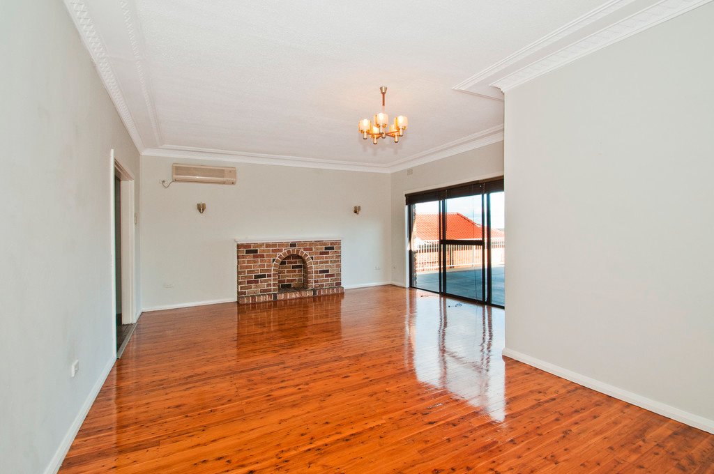 272 Northcliffe Drive LAKE HEIGHTS 6