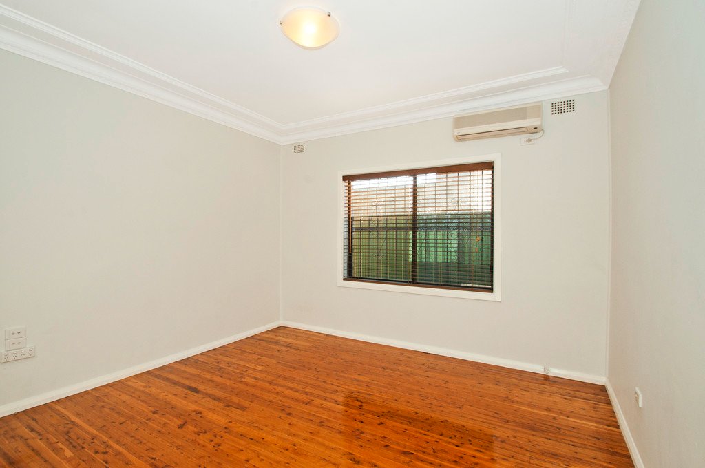 272 Northcliffe Drive LAKE HEIGHTS 8