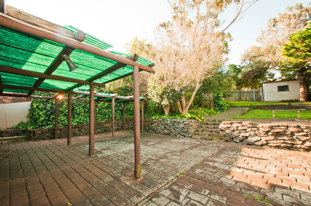 272 Northcliffe Drive LAKE HEIGHTS 9