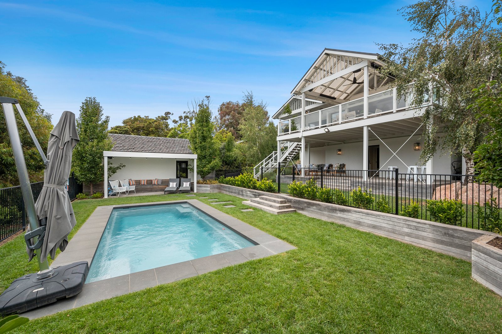 Gallery: 272 Roslyn Road