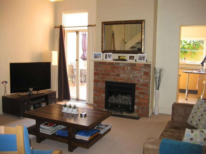 Gallery: 272 Ross Street