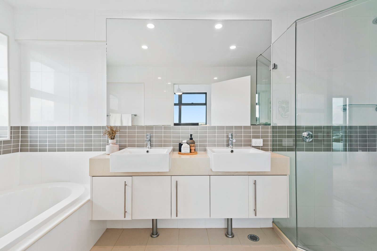 27/20-22 Thomson Street TWEED HEADS 11
