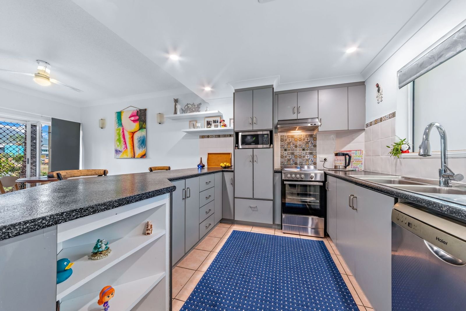 27/24 Pandanus Drive CANNONVALE 6