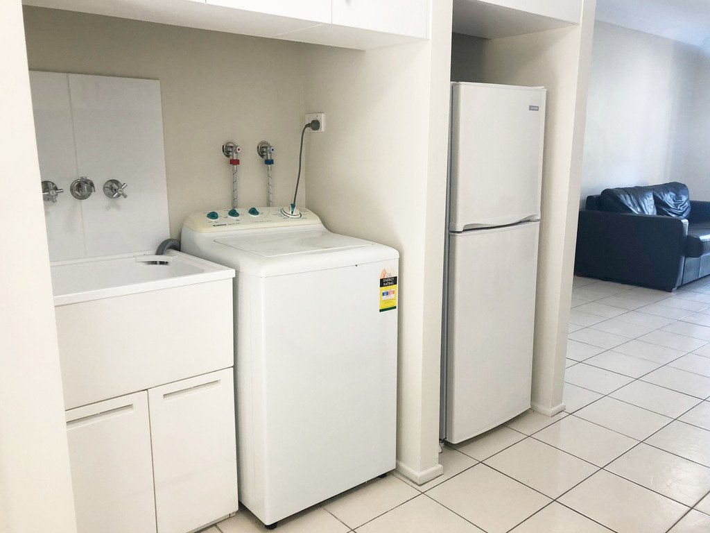 27/28 Island Drive CANNONVALE 4