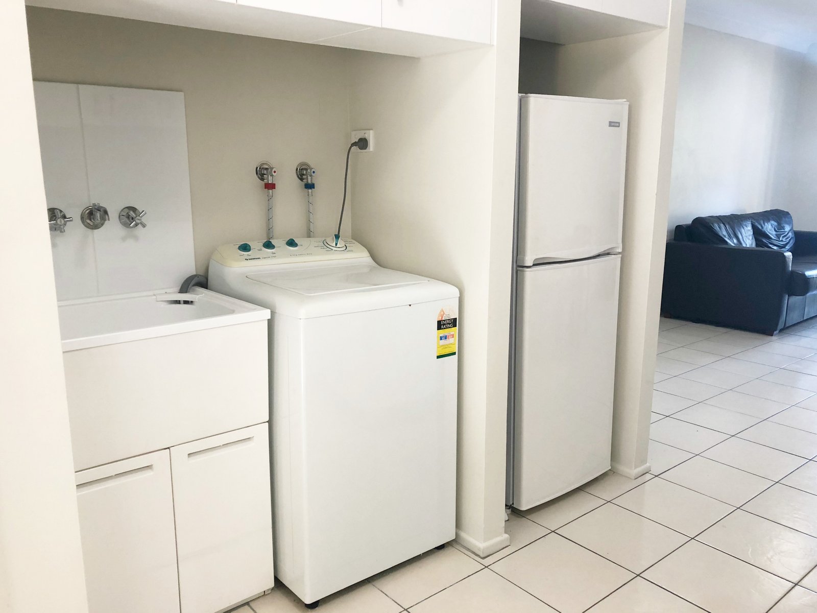 27/28 Island Drive CANNONVALE 4