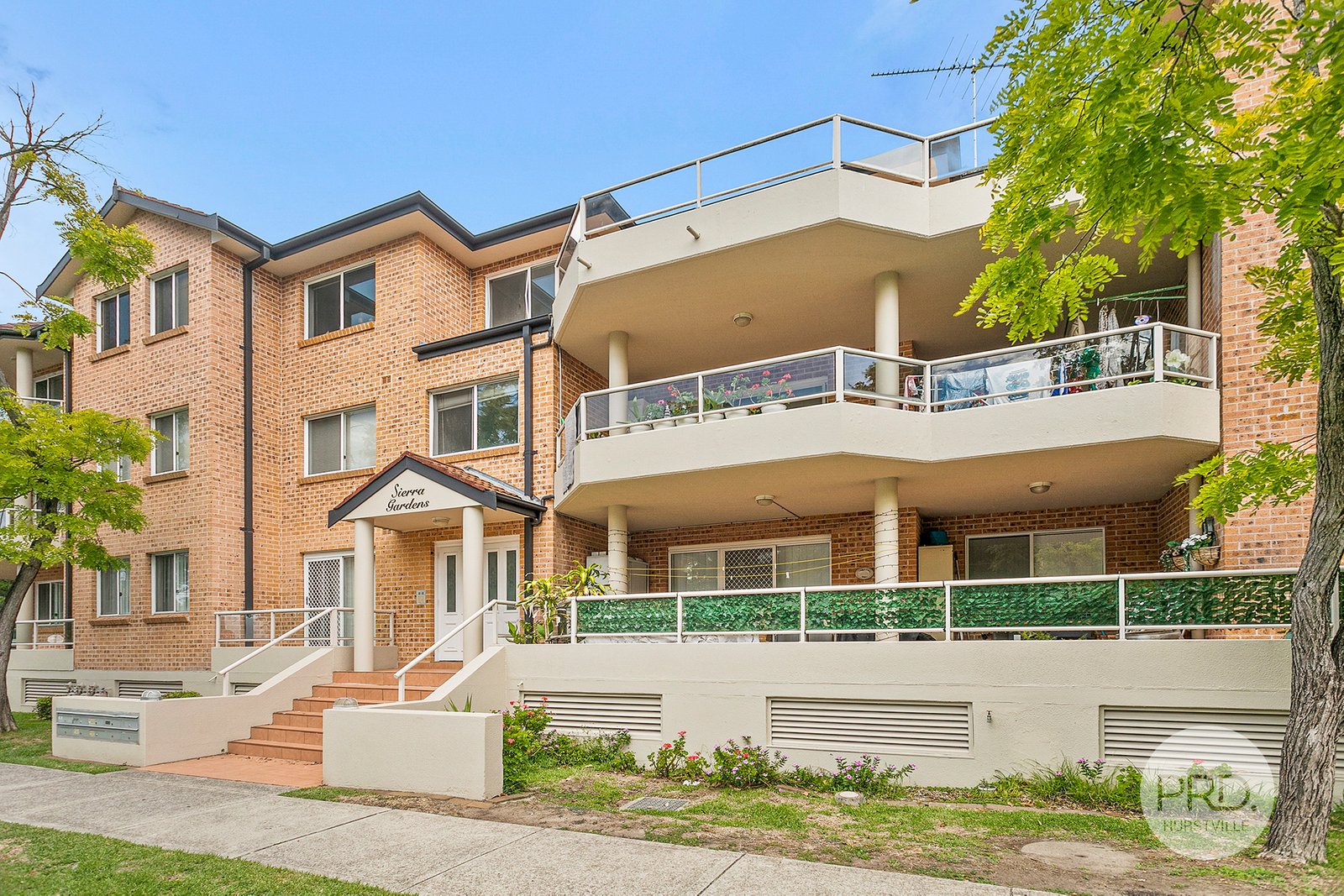 2/73-75 Dora Street HURSTVILLE 1