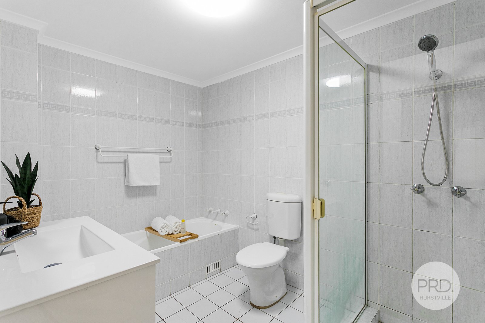 2/73-75 Dora Street HURSTVILLE 8