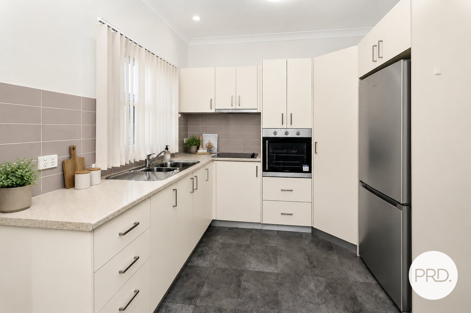 273 Kanahooka Road DAPTO 3