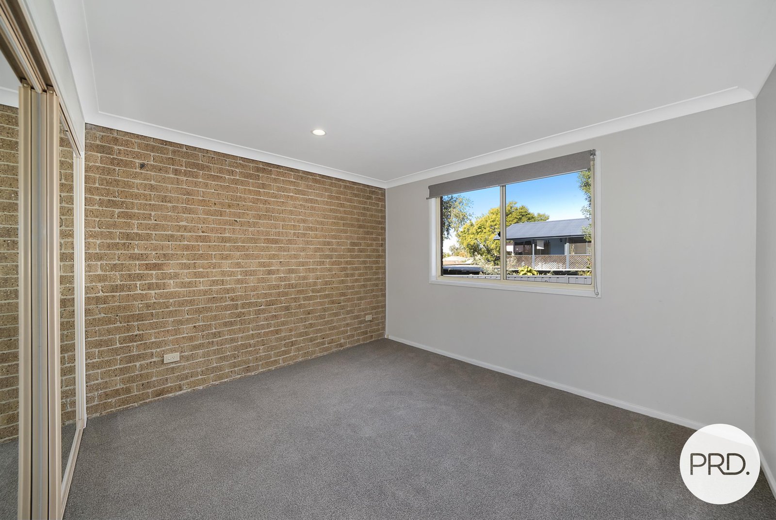 2/73 Norman Street LAURIETON 8
