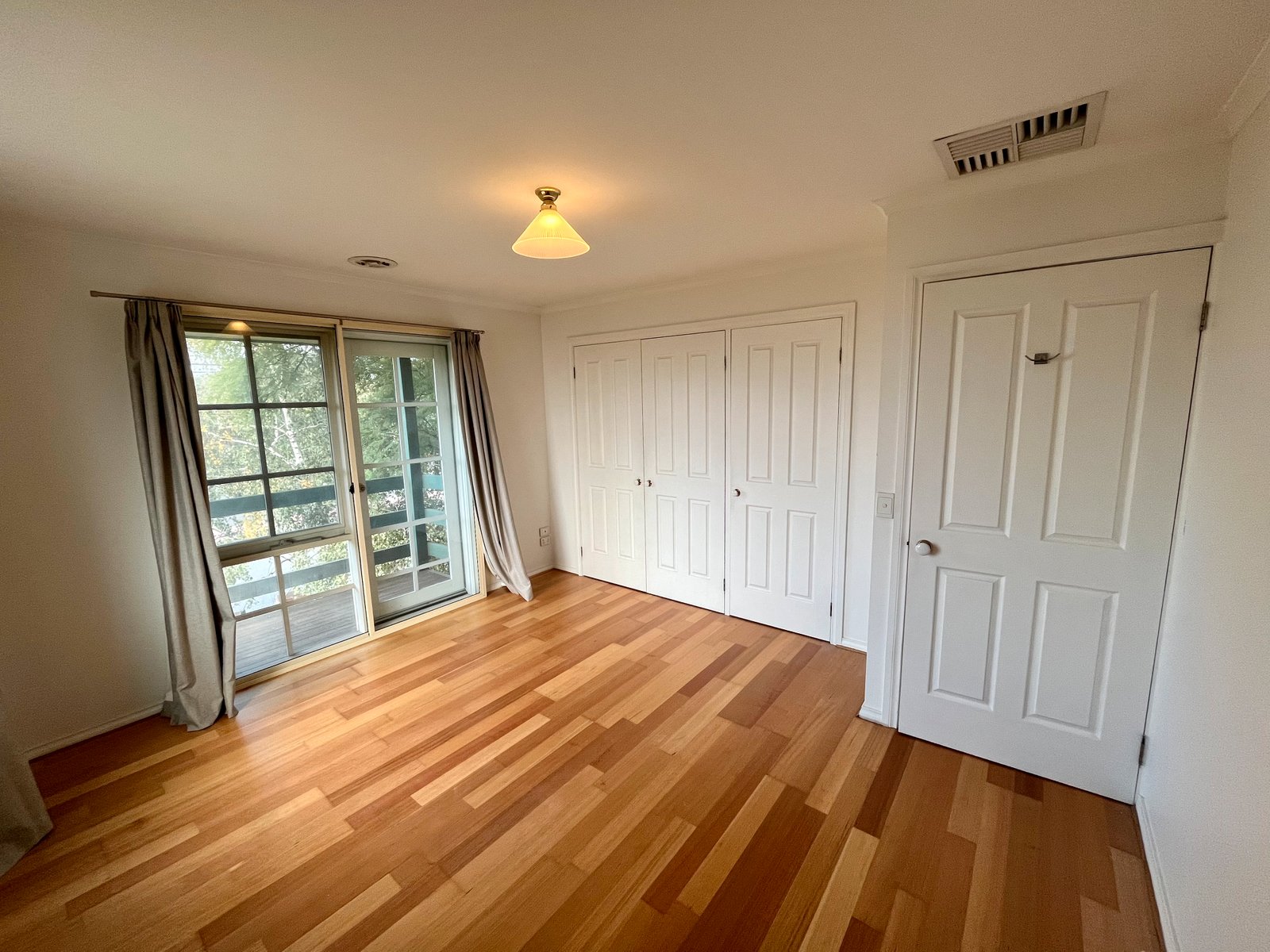 Gallery: 2/736-738 Warrigal Road