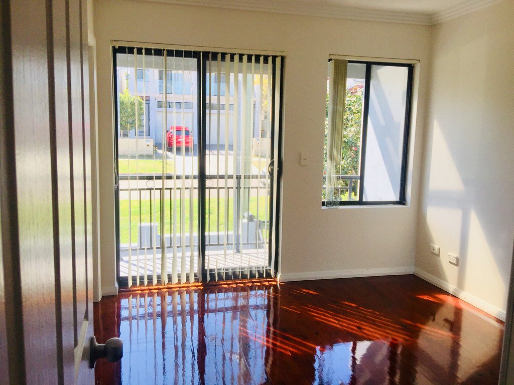 2/73A St Georges Pde  HURSTVILLE 3