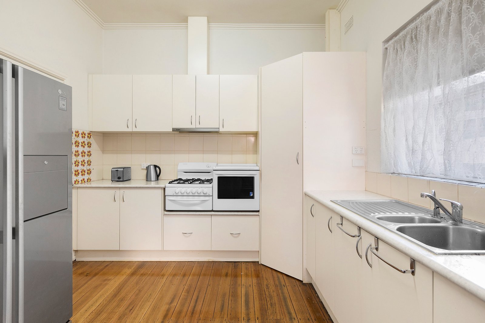 Real Estate and Property in 274 Bambra Road, Caulfield South, VIC