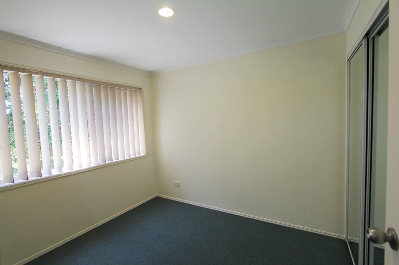 2/74 Pohlman Street SOUTHPORT 10