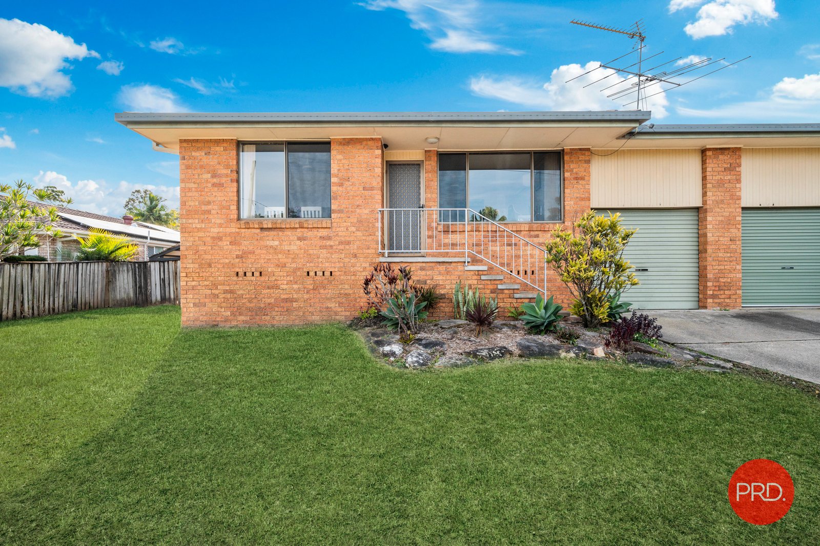2/74 Thompsons Road COFFS HARBOUR 2
