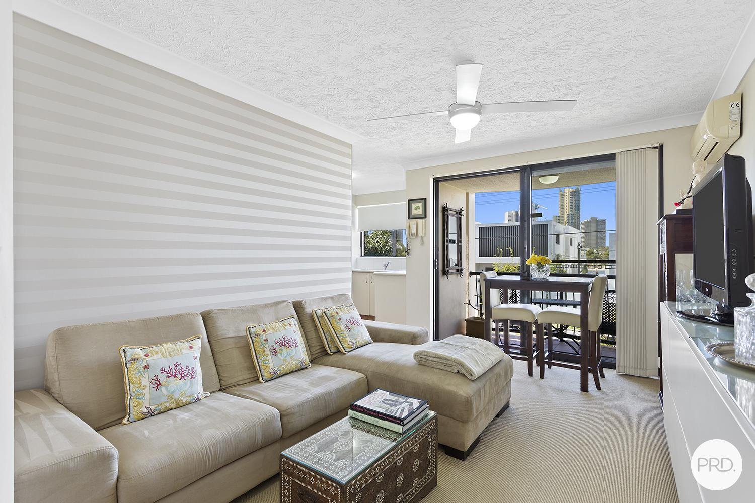 27/48-54 Stanhill Drive SURFERS PARADISE 3