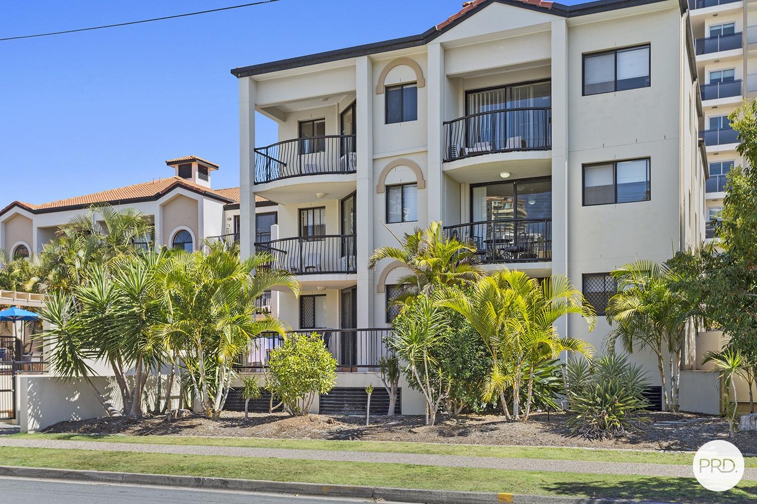 27/48-54 Stanhill Drive SURFERS PARADISE 8