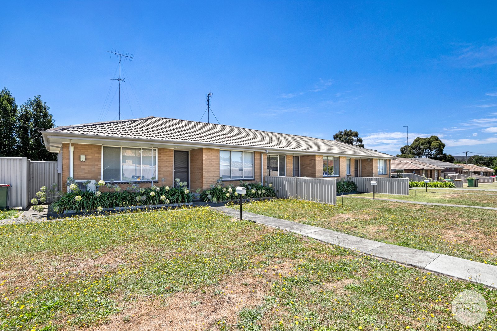 2/749 Geelong Road CANADIAN 2