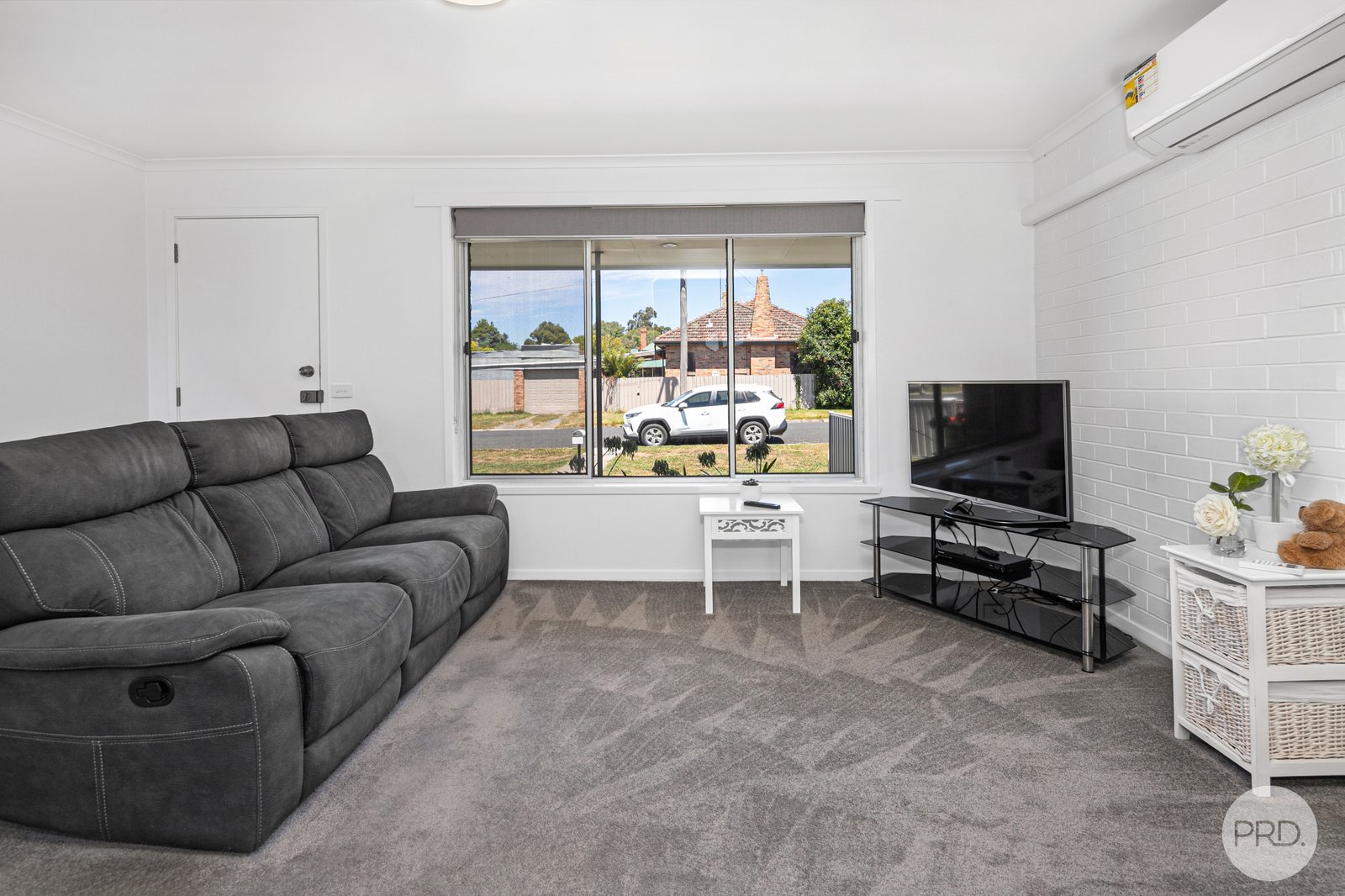 2/749 Geelong Road CANADIAN 4