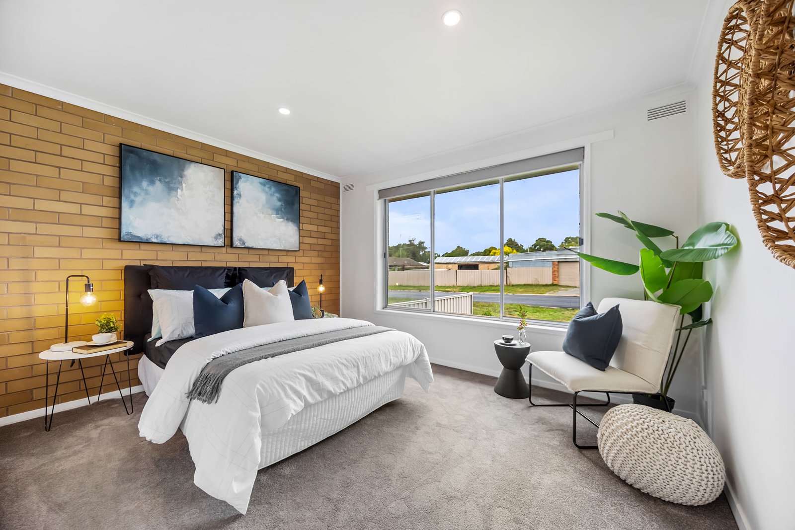 2/749 Geelong Road CANADIAN 16