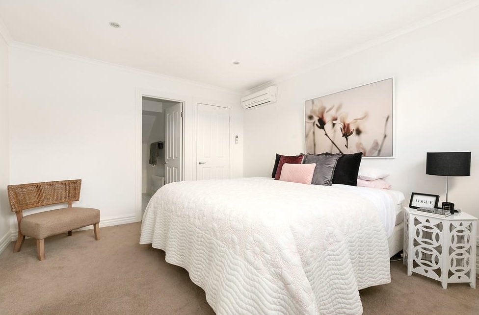 Real Estate and Property in 2/75 Green Street, Ivanhoe, VIC