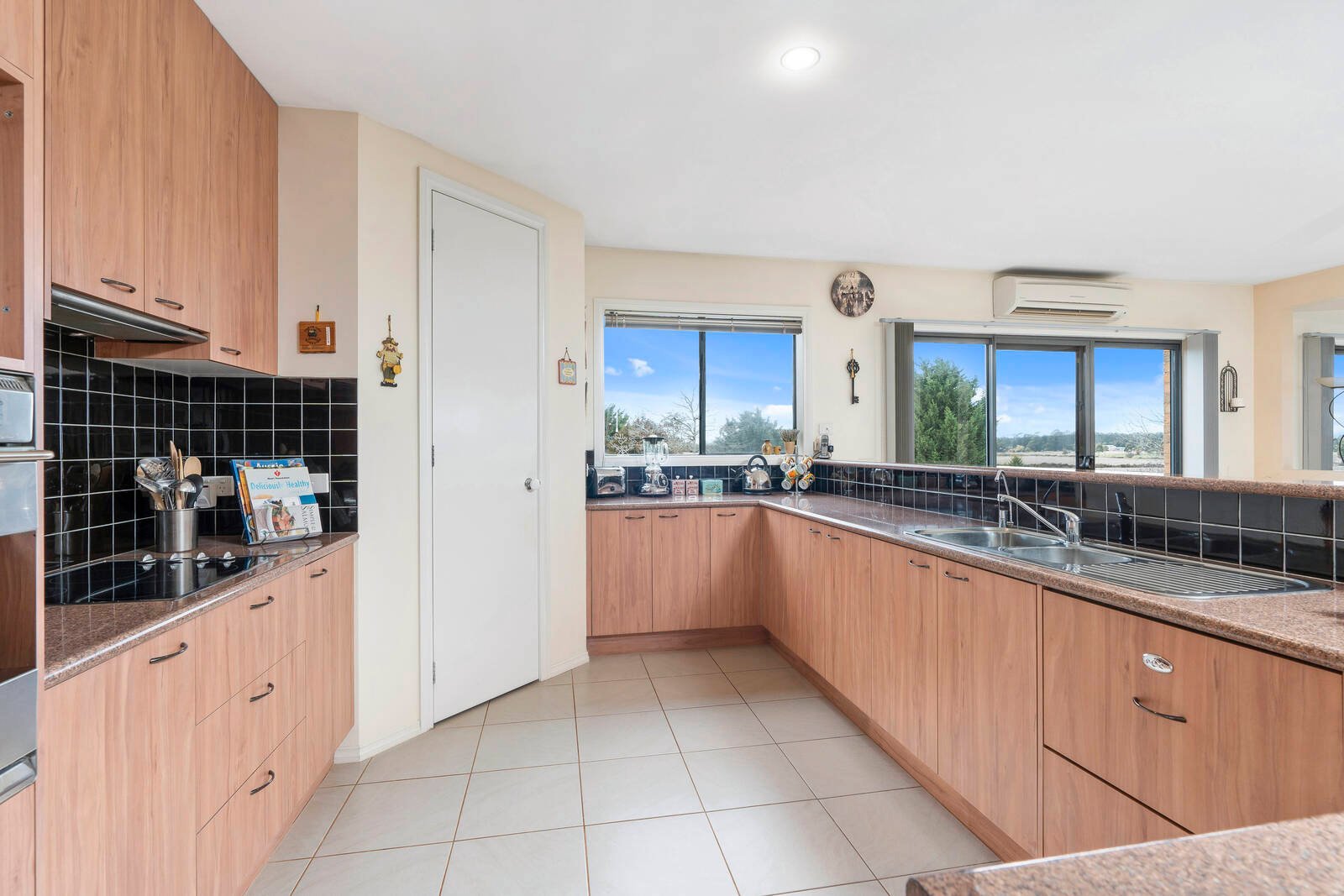 Real Estate and Property in 275 Harts Lane, Kyneton, VIC