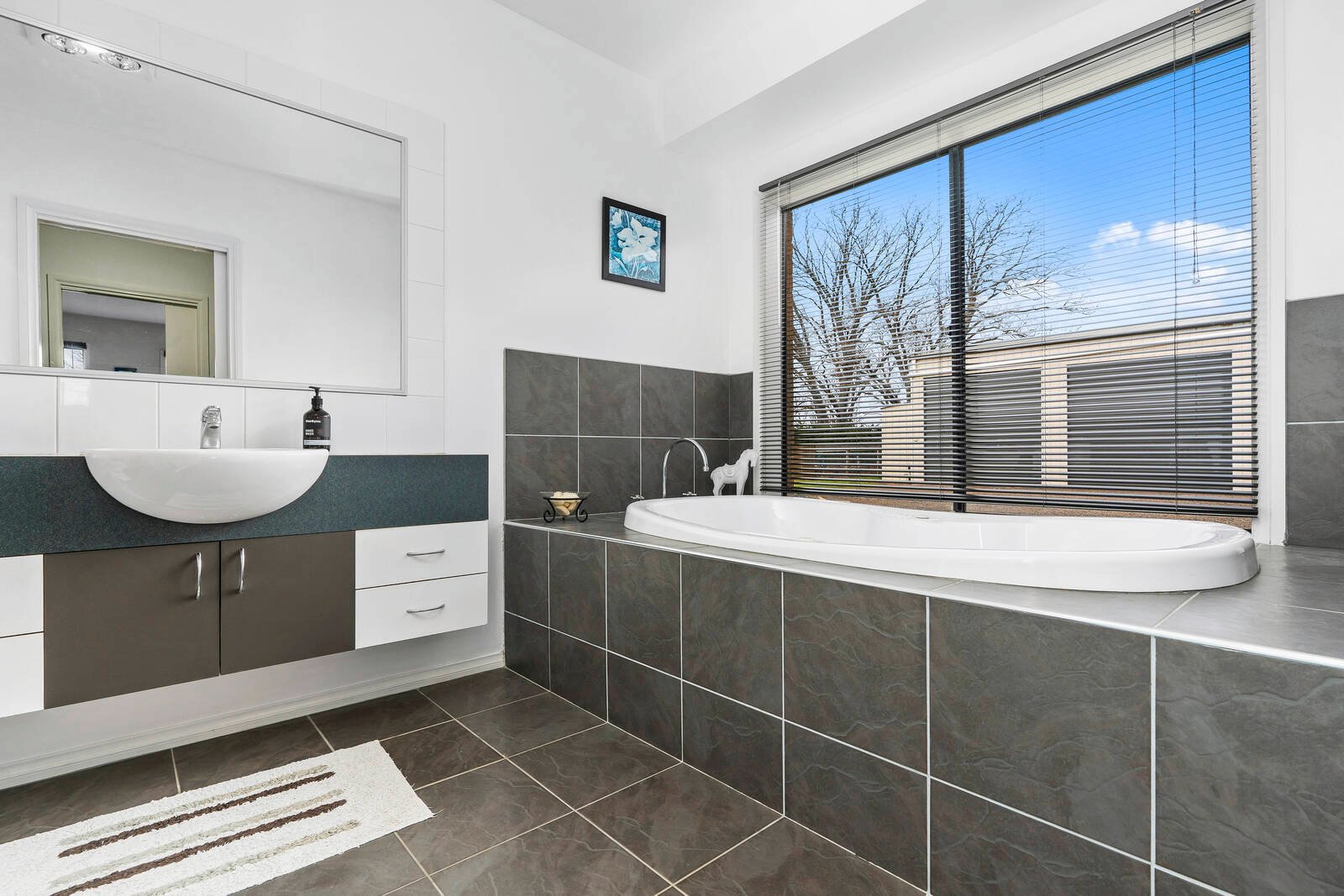 Real Estate and Property in 275 Harts Lane, Kyneton, VIC