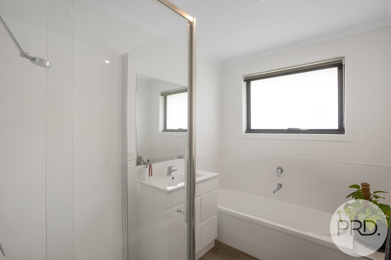 2/75 Menin Drive BRIGHTON 7