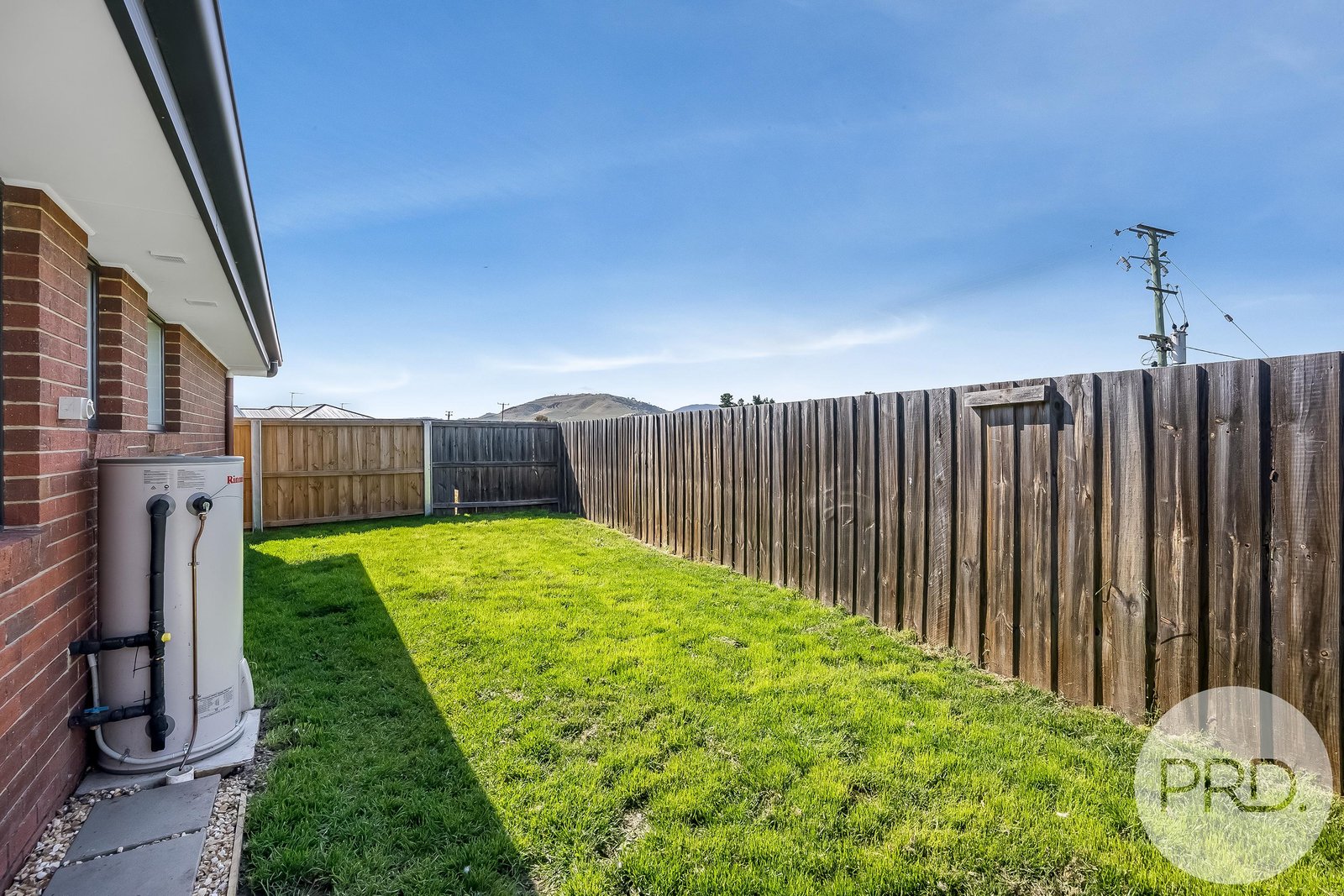 2/75 Menin Drive BRIGHTON 8