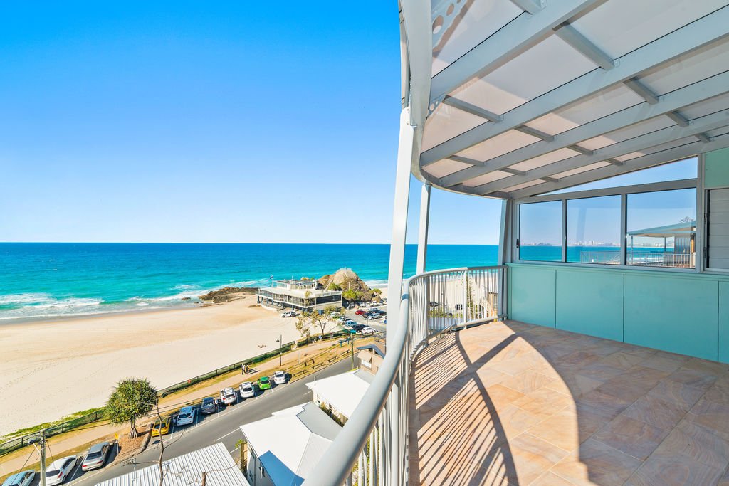 2/754 Pacific Parade CURRUMBIN 1