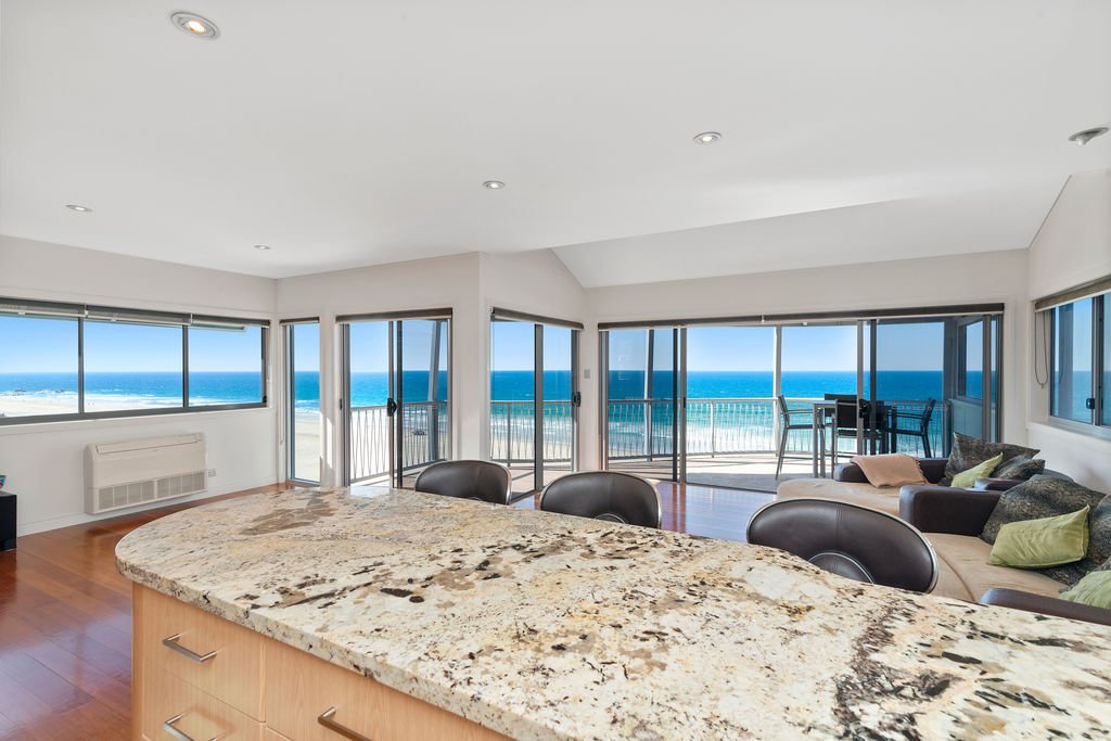 2/754 Pacific Parade CURRUMBIN 4