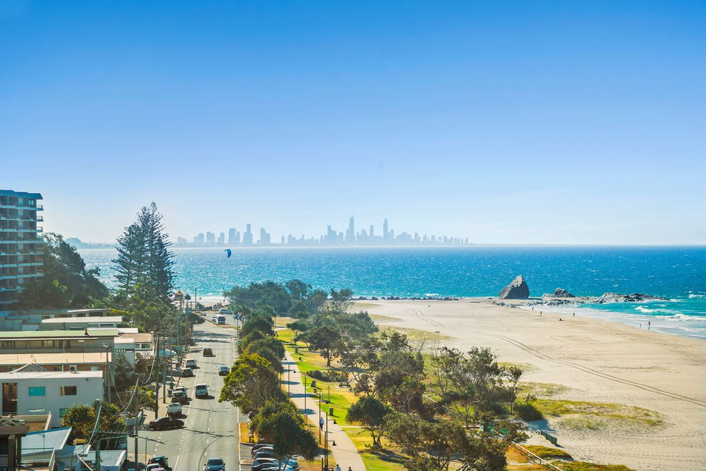 2/754 Pacific Parade CURRUMBIN 10