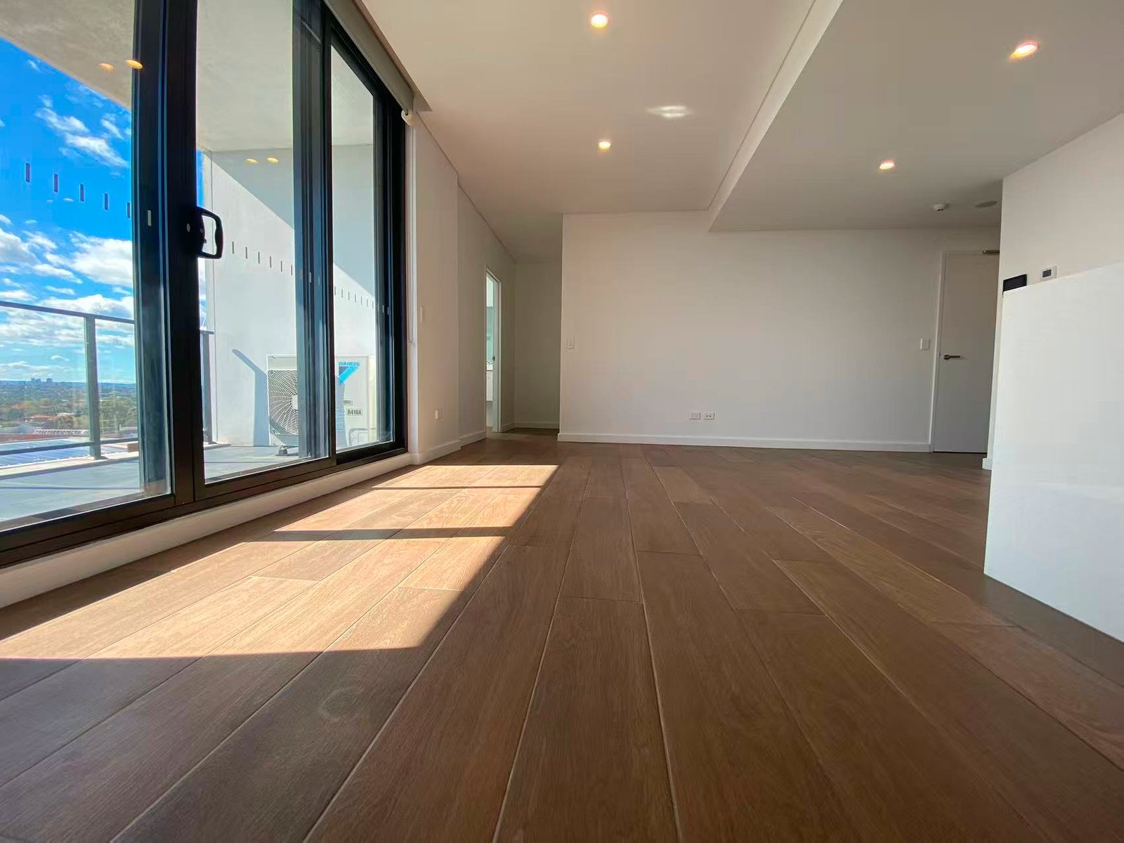 275/548-568 Canterbury Rd  CAMPSIE 3