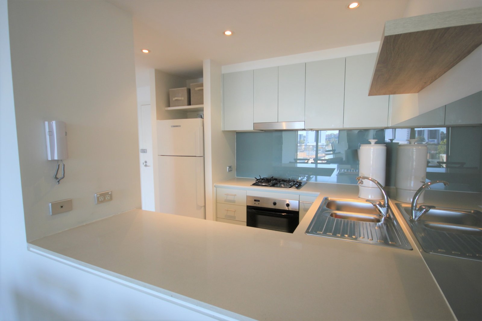 27/555 Princes Highway ROCKDALE 11