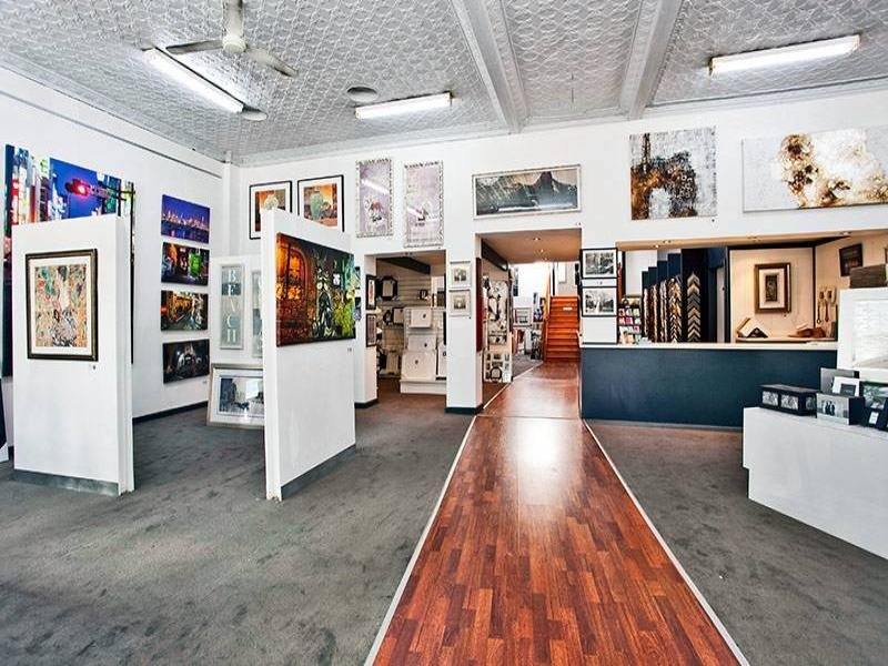 Gallery: 276-278 Bay Street