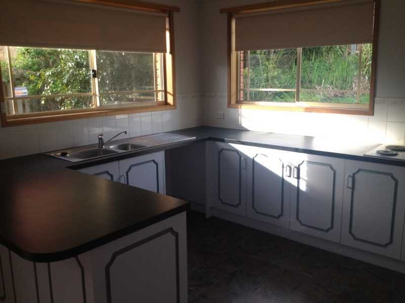 2/76 Begonia Street LINDISFARNE 5