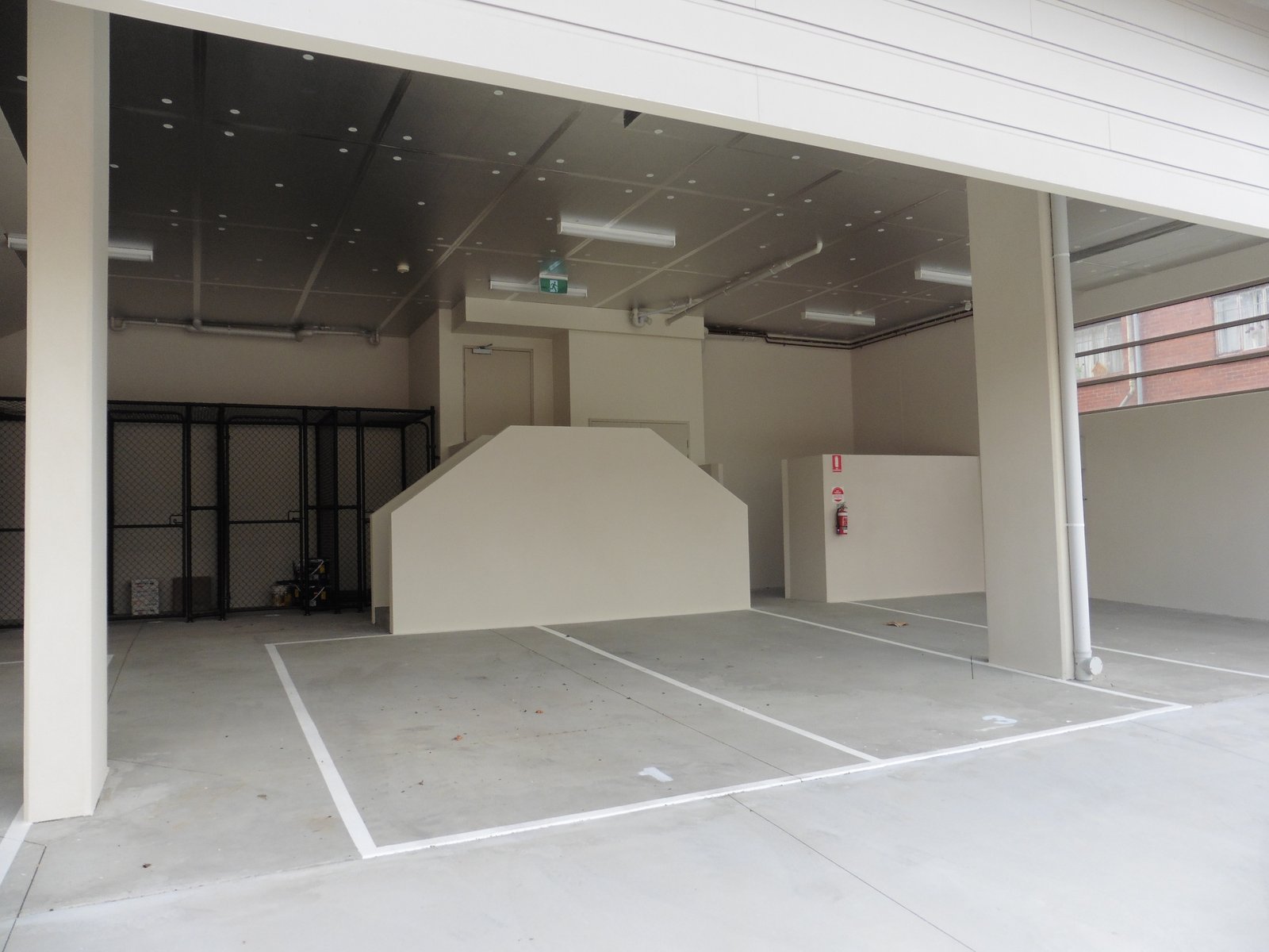 Gallery: 2/76 Chesterville Road